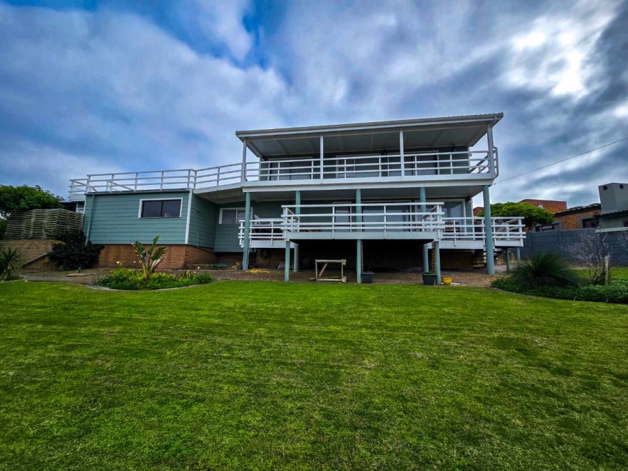 4 Bedroom Property for Sale in Stilbaai Wes Western Cape